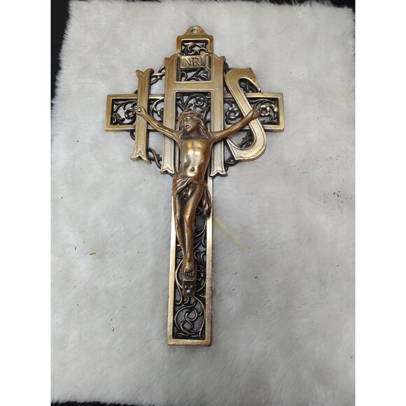 Crucifix Cross Wall Hanging Filagree Brass Goldtone Metal Jesus INRI Solid - Picture 6 of 9